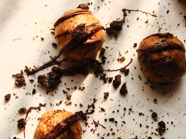 Cookies & Cream Pumpkin Protein Balls