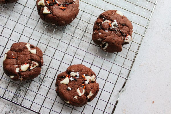 Healthier You: Halloween Cookies & Cream Cookies