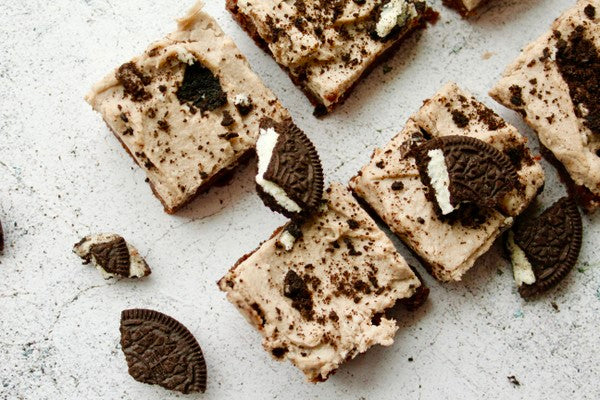 Cookies & Cream Protein Cheesecake Bars